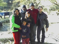 Rosa, Dalia, El Negro, Mariana, Juan y Omar